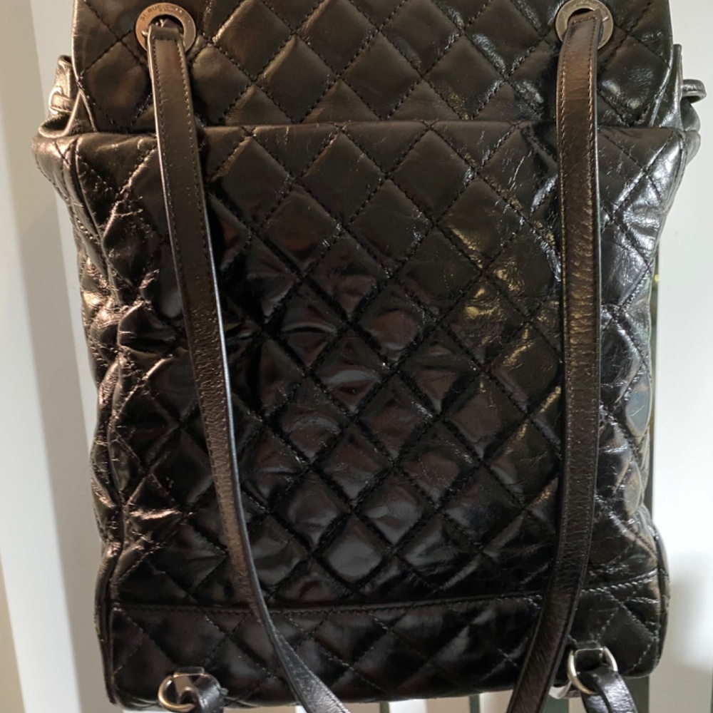 100% Authentic Chanel backpack - Picture 2 of 6